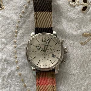 Men’s Burberry Watch EUC Authentic